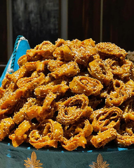 Chebakya – Marokkaanse Honingkoekjes met Sesam (Handgemaakt, Traditioneel Recept)